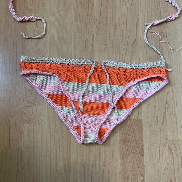 handmade crochet bikini set - Picture 2 of 3